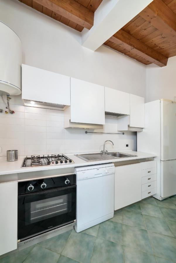 Archimede, Appartamento Con Vista In Centro A Marina Di Ragusa Ngoại thất bức ảnh