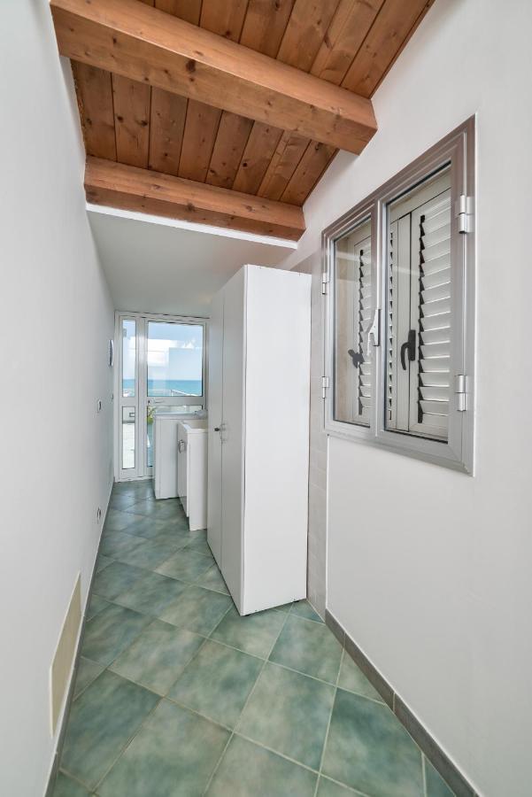 Archimede, Appartamento Con Vista In Centro A Marina Di Ragusa Ngoại thất bức ảnh