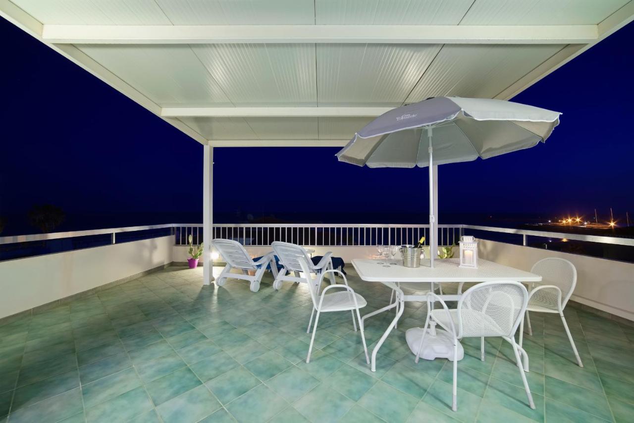 Archimede, Appartamento Con Vista In Centro A Marina Di Ragusa Ngoại thất bức ảnh