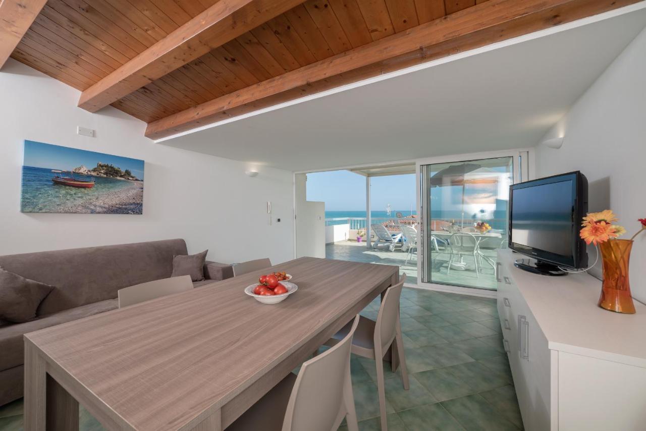 Archimede, Appartamento Con Vista In Centro A Marina Di Ragusa Ngoại thất bức ảnh