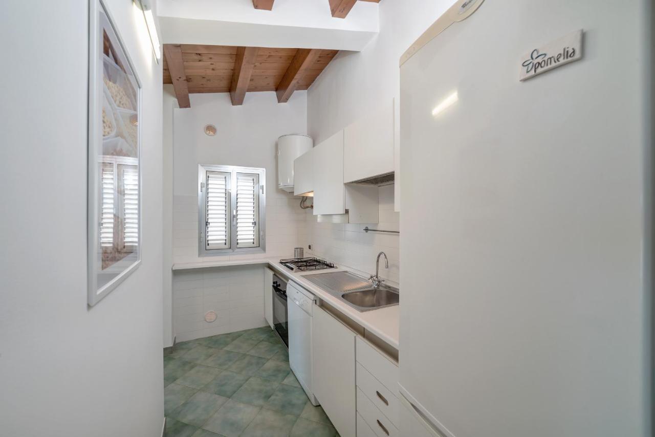 Archimede, Appartamento Con Vista In Centro A Marina Di Ragusa Ngoại thất bức ảnh
