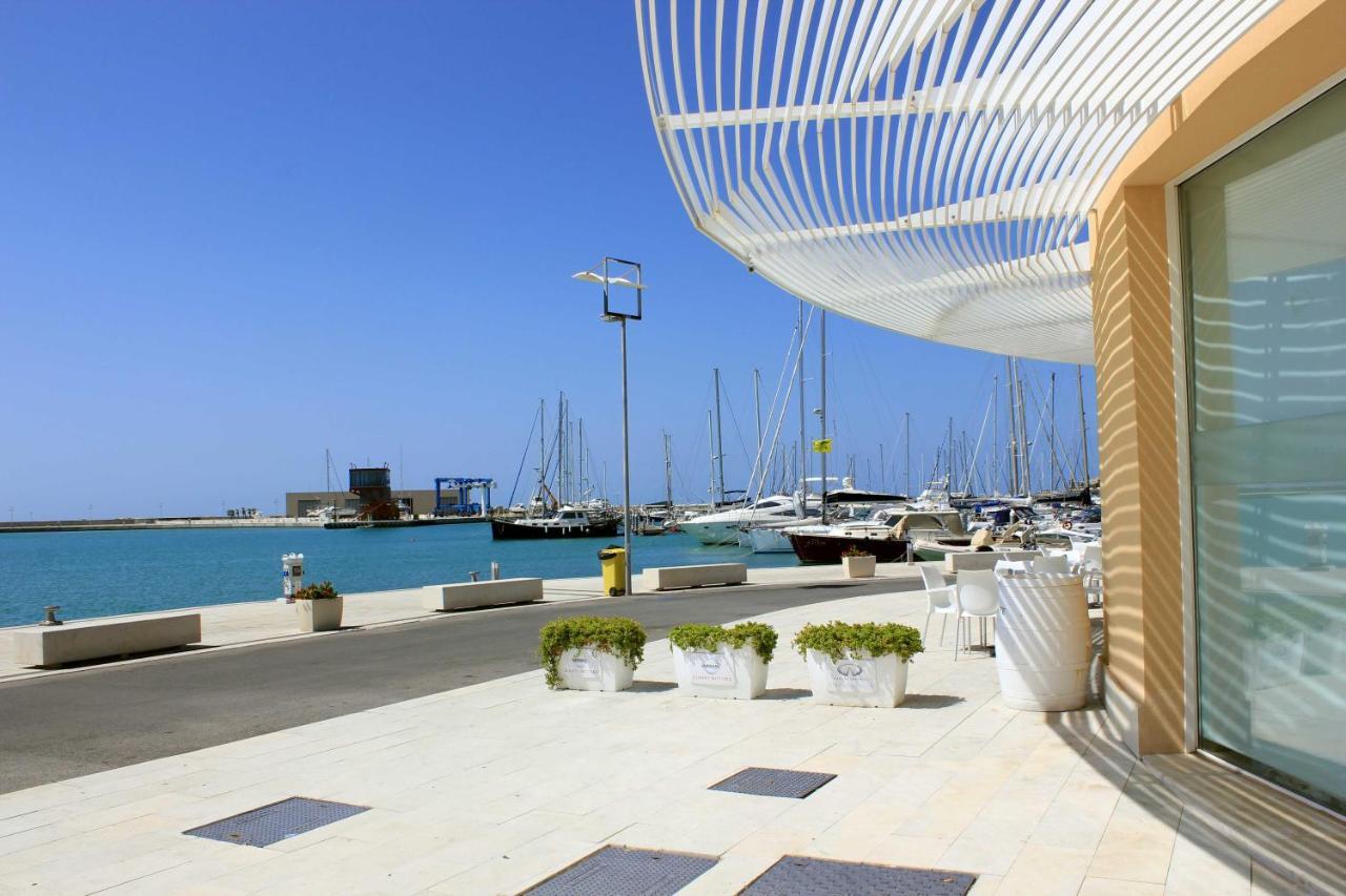 Archimede, Appartamento Con Vista In Centro A Marina Di Ragusa Ngoại thất bức ảnh